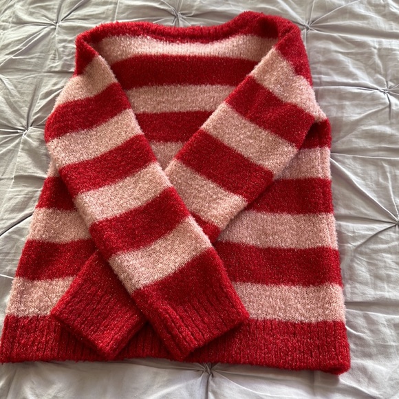 Sweater - Picture 3 of 3